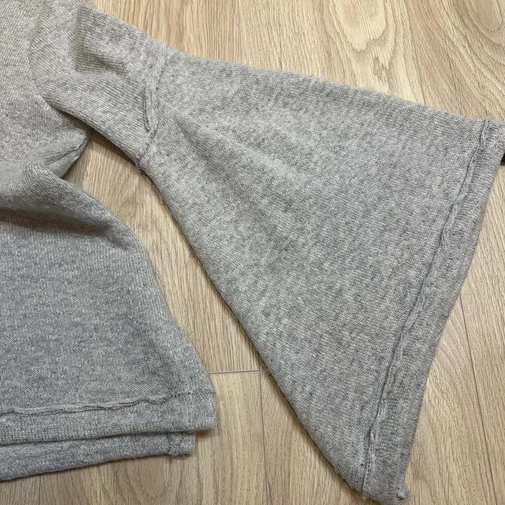 SUNDANCE Mountain Retreat Wool‎ Blend Wide Bell Sleeve Sweater Gray Size M Boho - Picture 4 of 8